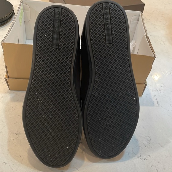 Men’s Prada black sneakers like new 40 - Picture 6 of 9